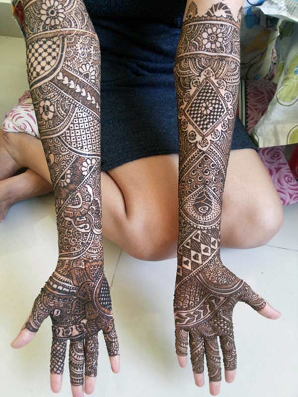 full hand bridal Mehandi design for brides 