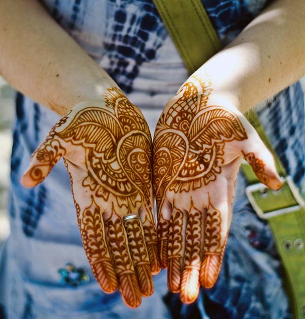 Palm Mehndi Design of Leaves and Flowers Ideal