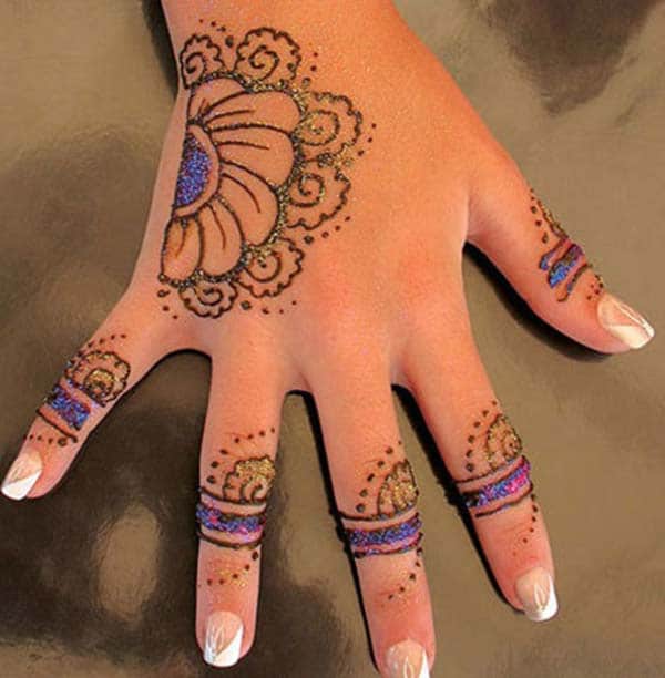 Glitter mehendi design for backhand