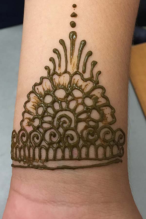 bracelet mehndi design for wrist