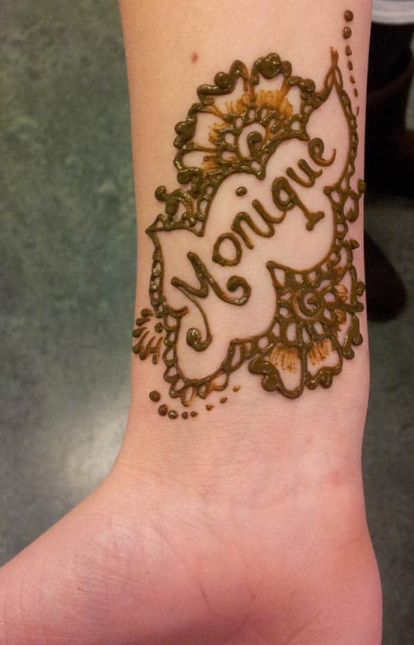 flowers mehndi design for wrist