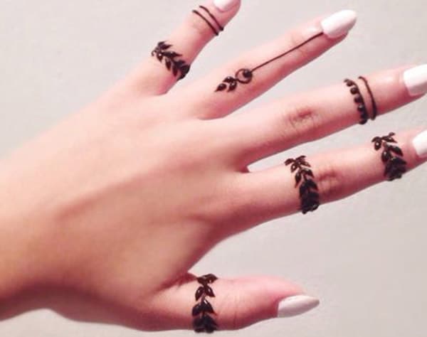 rings of leaves mehndi design for fingers