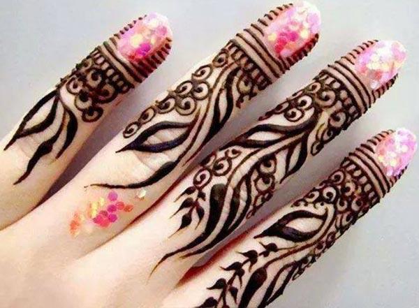 leafy patterns mehndi design for fingers