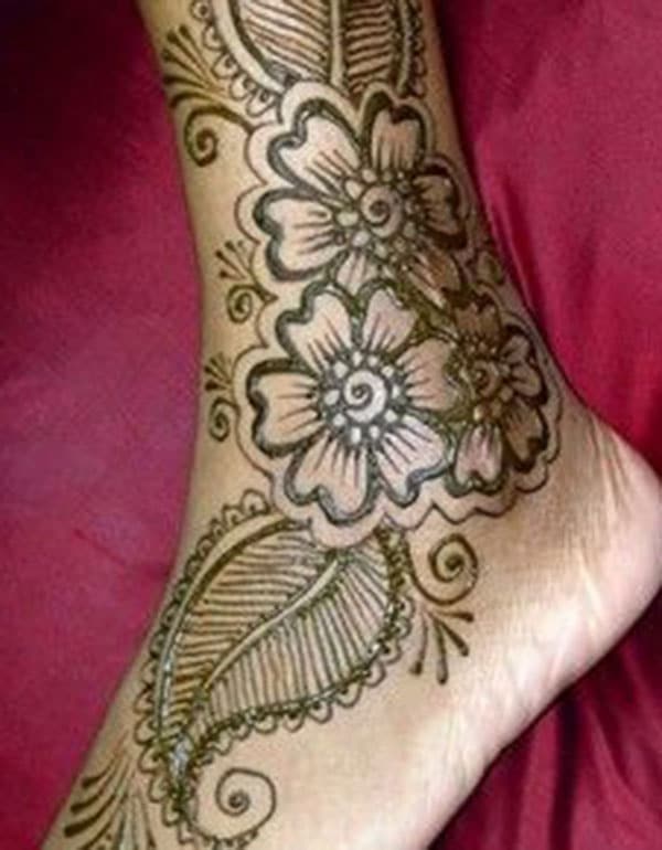 floral mehendi design for ankle