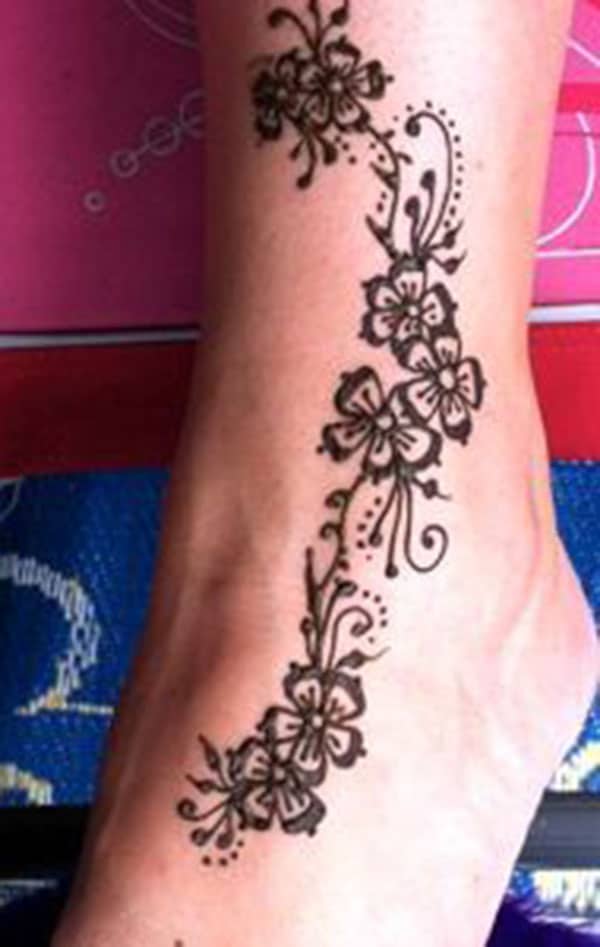 floral mehndi design for ankle