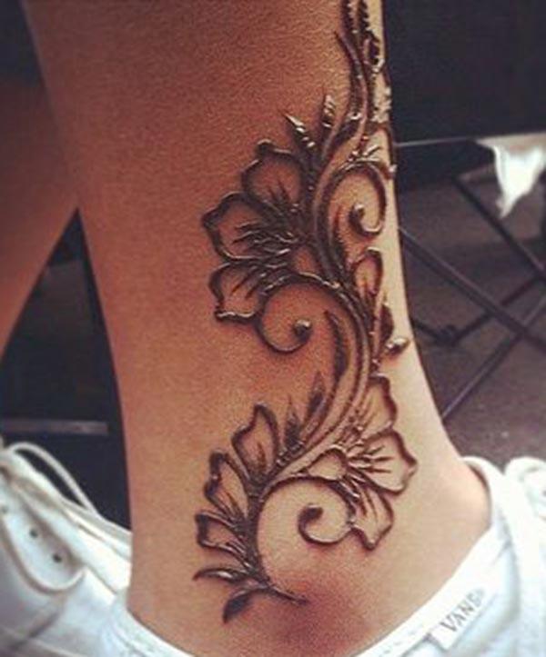 flowers mehndi design for ankle