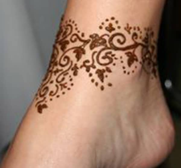 vine mehndi design for ankle