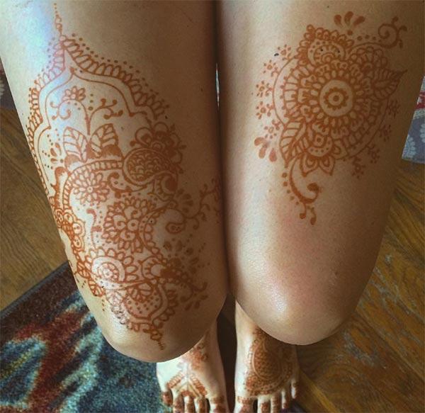 different pattern mehndi design for thighs