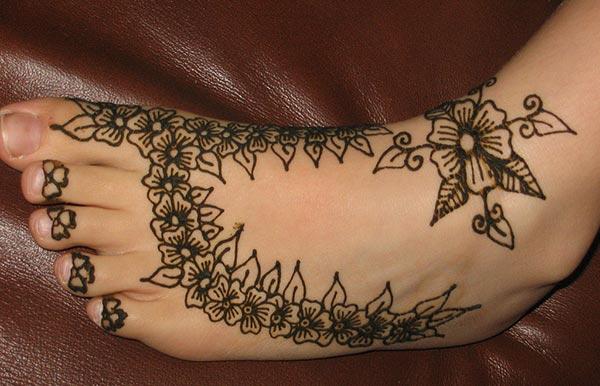 50+ leg mehndi design images to check out before your wedding! | Bridal  Mehendi and Makeup | Wedding Blog