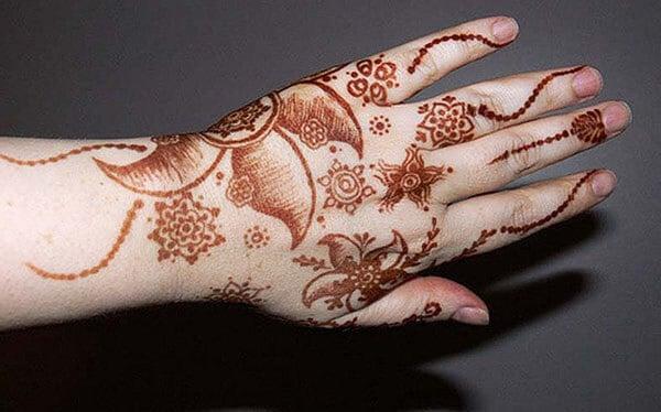 attractive makeover by designing with Mehendi