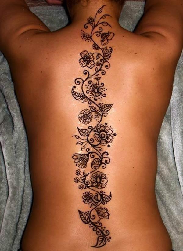 A heavenly back mehendi design for women who love henna