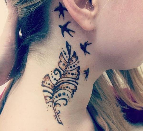 An awesome mehendi design on neck for girls and ladies
