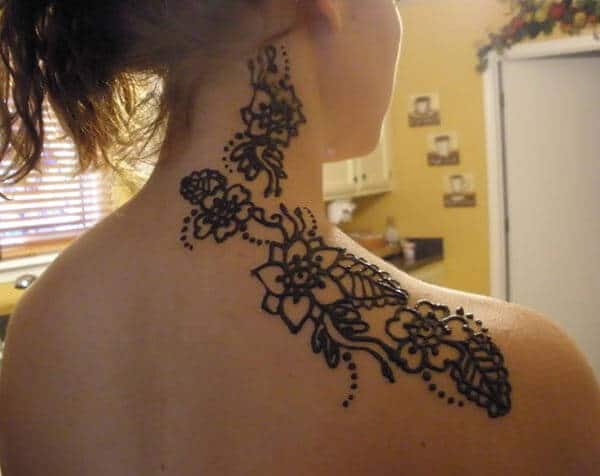 A simple floral neck mehendi design for Ladies